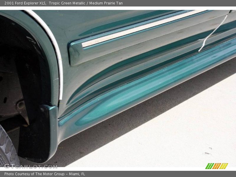 Tropic Green Metallic / Medium Prairie Tan 2001 Ford Explorer XLS