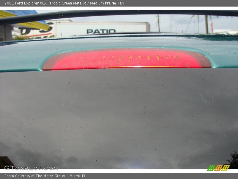 Tropic Green Metallic / Medium Prairie Tan 2001 Ford Explorer XLS