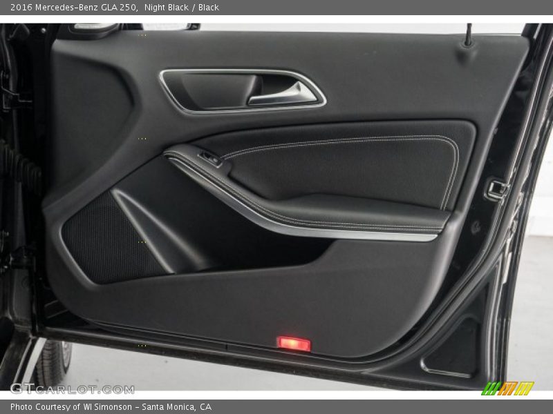 Night Black / Black 2016 Mercedes-Benz GLA 250