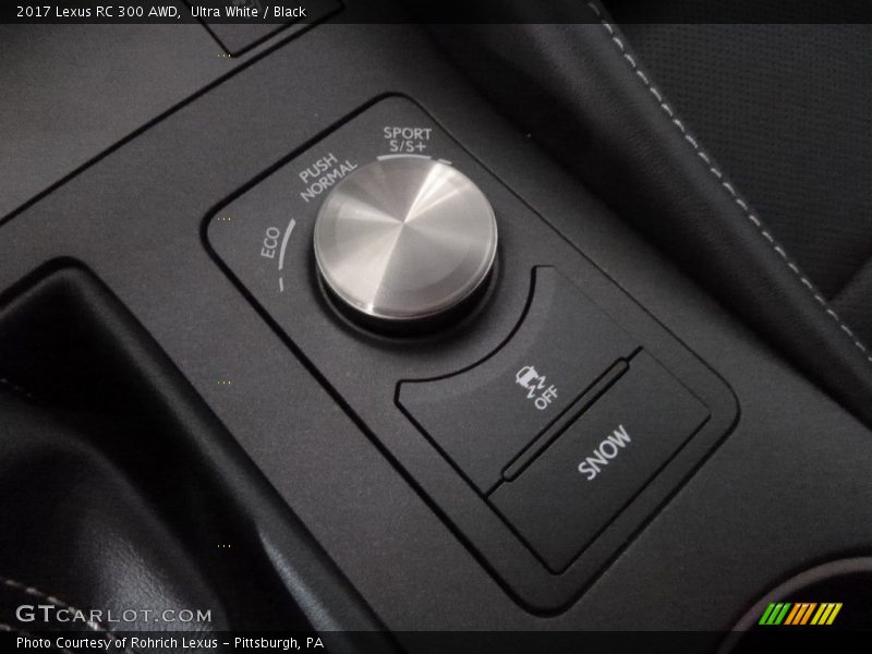 Controls of 2017 RC 300 AWD