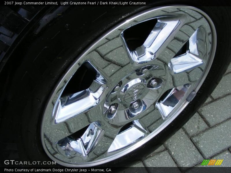 Light Graystone Pearl / Dark Khaki/Light Graystone 2007 Jeep Commander Limited