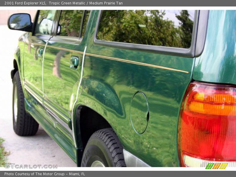 Tropic Green Metallic / Medium Prairie Tan 2001 Ford Explorer XLS