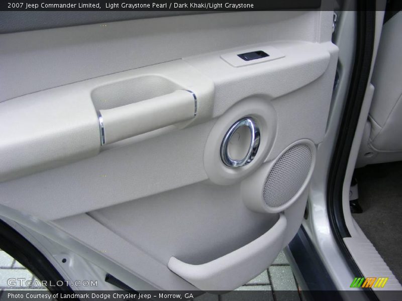 Light Graystone Pearl / Dark Khaki/Light Graystone 2007 Jeep Commander Limited