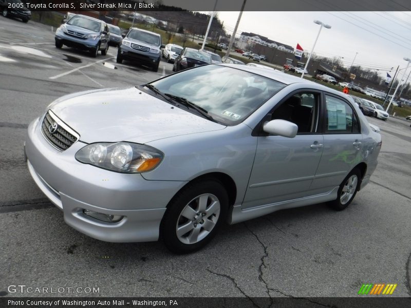 Front 3/4 View of 2005 Corolla S
