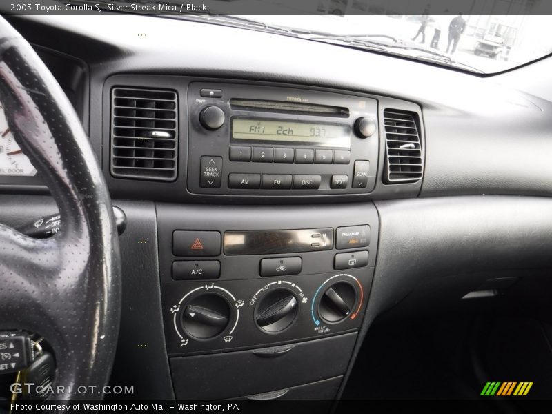 Silver Streak Mica / Black 2005 Toyota Corolla S