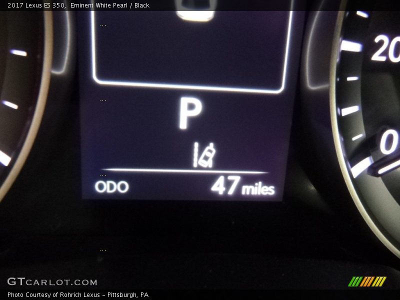 Eminent White Pearl / Black 2017 Lexus ES 350