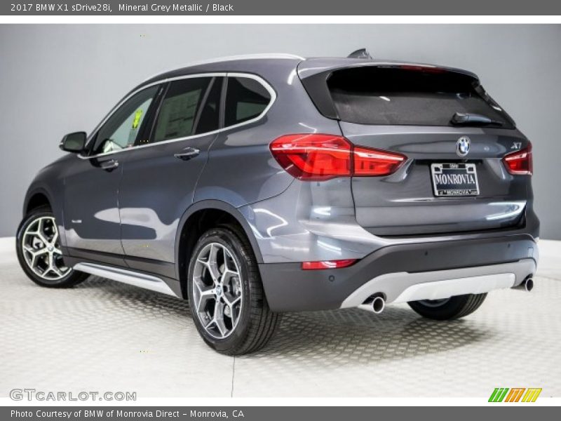 Mineral Grey Metallic / Black 2017 BMW X1 sDrive28i