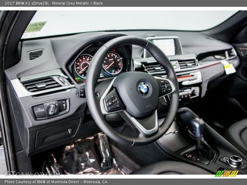 Mineral Grey Metallic / Black 2017 BMW X1 sDrive28i