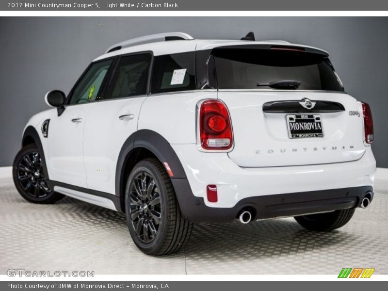 Light White / Carbon Black 2017 Mini Countryman Cooper S
