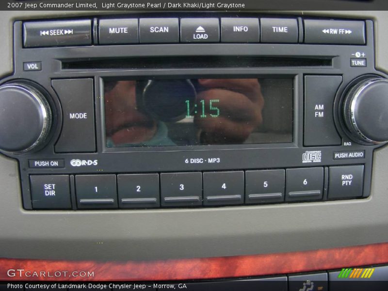 Light Graystone Pearl / Dark Khaki/Light Graystone 2007 Jeep Commander Limited