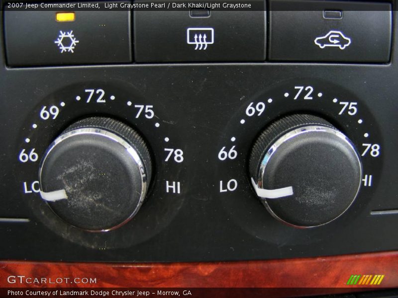 Light Graystone Pearl / Dark Khaki/Light Graystone 2007 Jeep Commander Limited