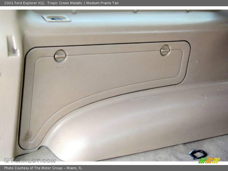 Tropic Green Metallic / Medium Prairie Tan 2001 Ford Explorer XLS