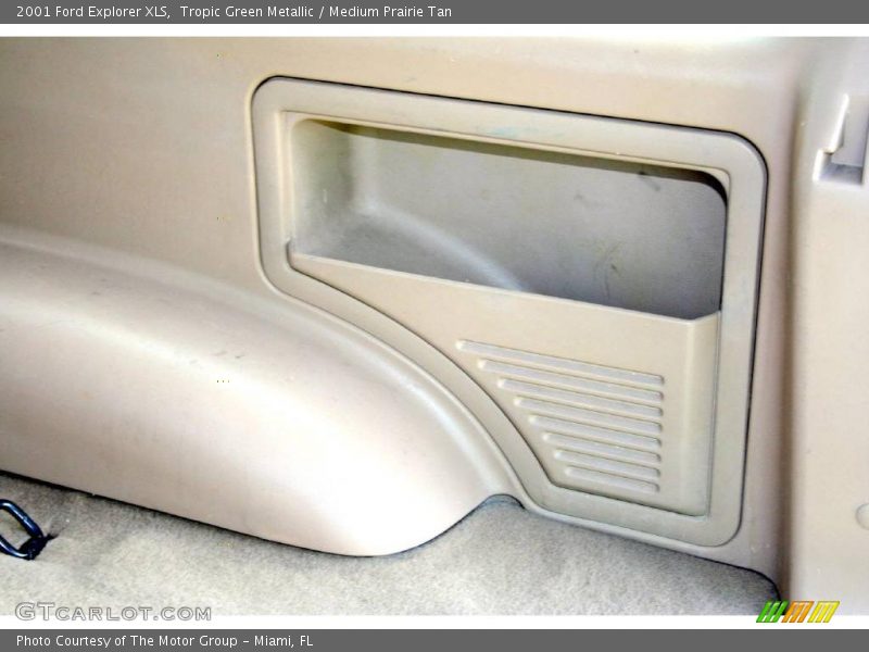 Tropic Green Metallic / Medium Prairie Tan 2001 Ford Explorer XLS