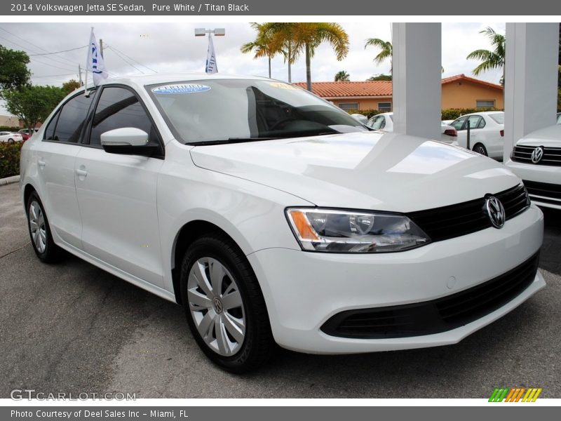 Pure White / Titan Black 2014 Volkswagen Jetta SE Sedan
