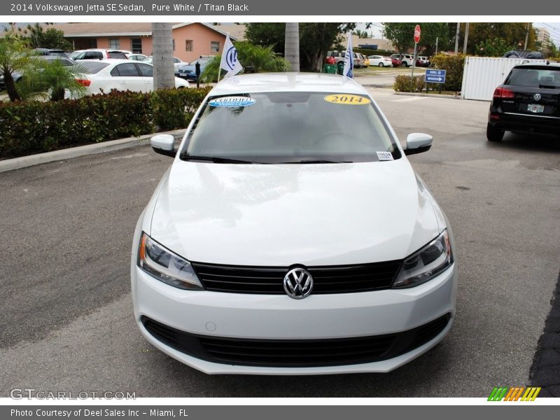 Pure White / Titan Black 2014 Volkswagen Jetta SE Sedan