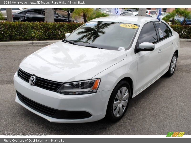 Pure White / Titan Black 2014 Volkswagen Jetta SE Sedan