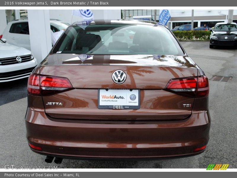 Dark Bronze Metallic / Titan Black 2016 Volkswagen Jetta S
