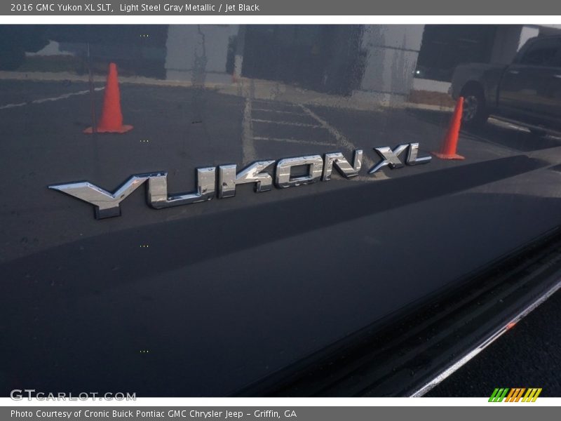 Light Steel Gray Metallic / Jet Black 2016 GMC Yukon XL SLT