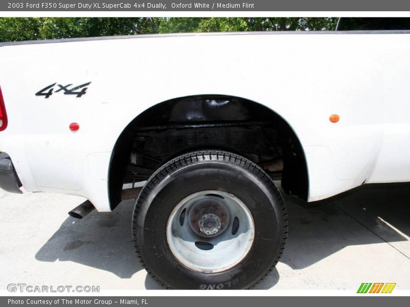 Oxford White / Medium Flint 2003 Ford F350 Super Duty XL SuperCab 4x4 Dually