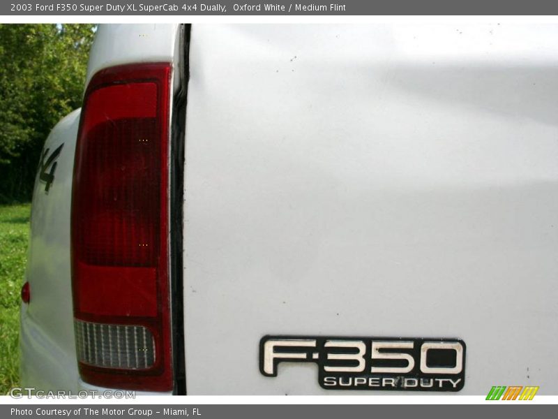 Oxford White / Medium Flint 2003 Ford F350 Super Duty XL SuperCab 4x4 Dually