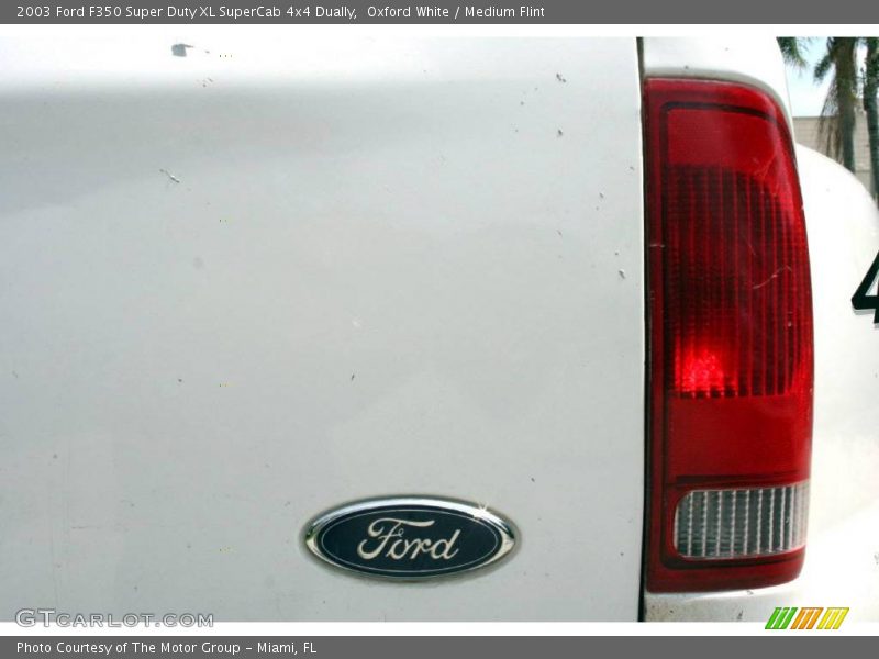 Oxford White / Medium Flint 2003 Ford F350 Super Duty XL SuperCab 4x4 Dually