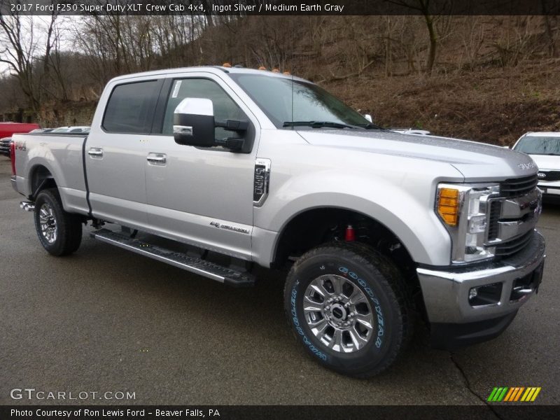 Ingot Silver / Medium Earth Gray 2017 Ford F250 Super Duty XLT Crew Cab 4x4