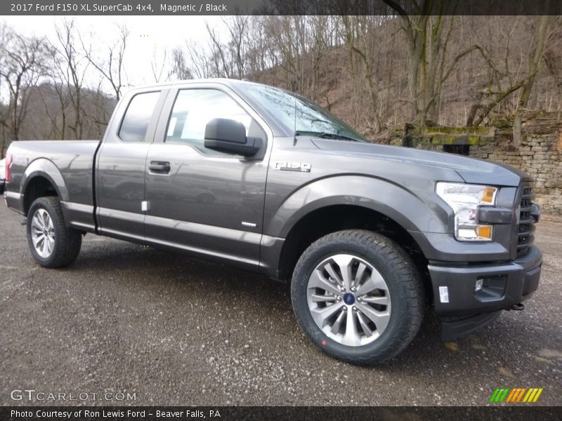 Magnetic / Black 2017 Ford F150 XL SuperCab 4x4