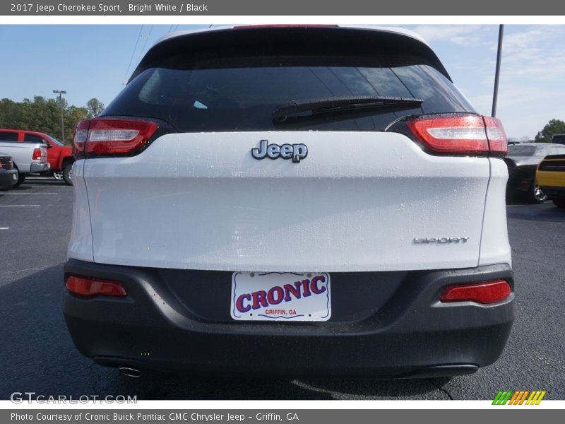Bright White / Black 2017 Jeep Cherokee Sport