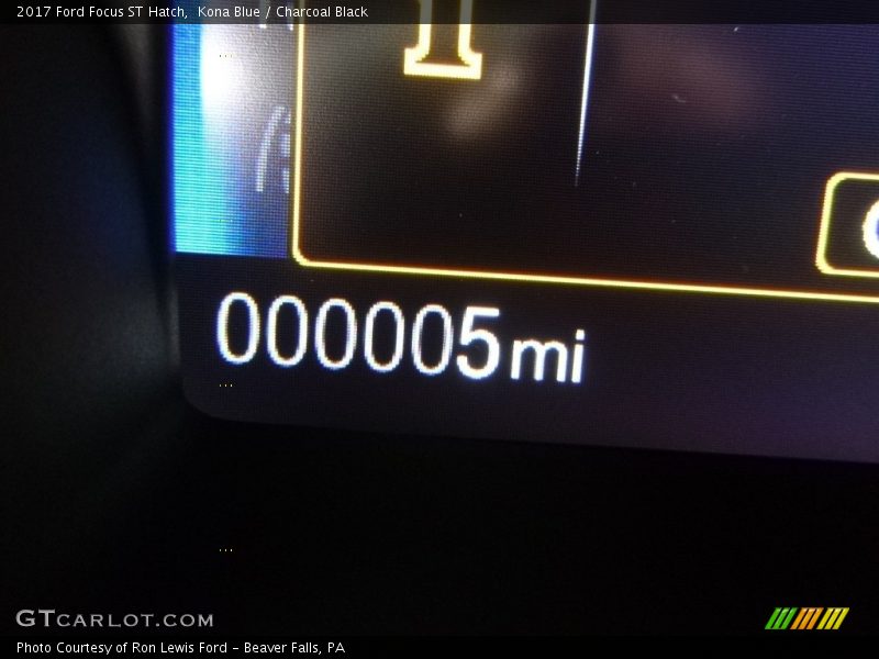 Kona Blue / Charcoal Black 2017 Ford Focus ST Hatch