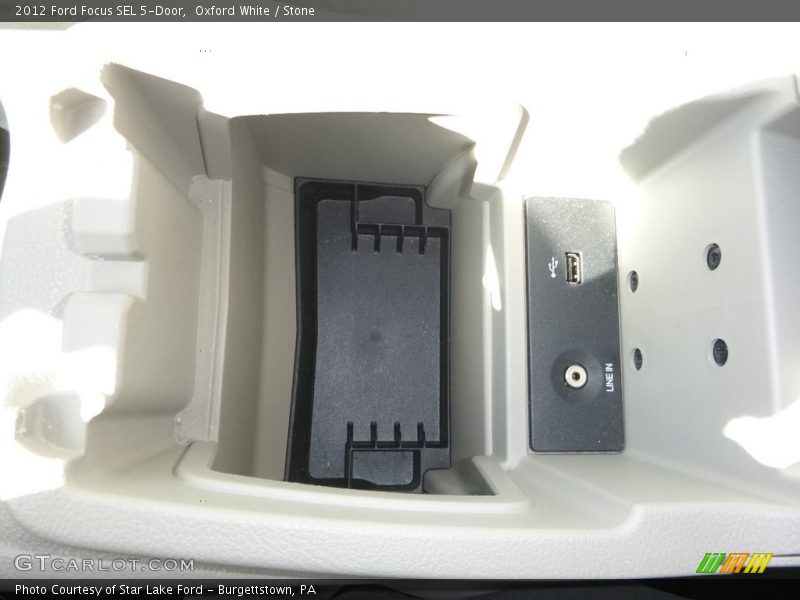Oxford White / Stone 2012 Ford Focus SEL 5-Door