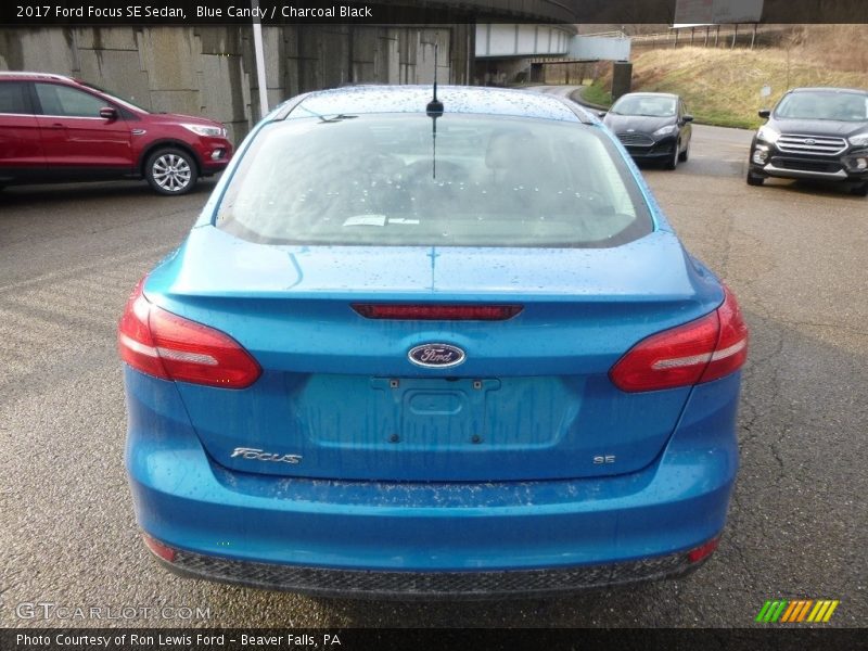 Blue Candy / Charcoal Black 2017 Ford Focus SE Sedan