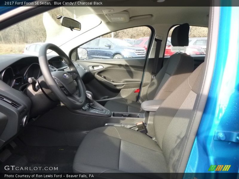 Blue Candy / Charcoal Black 2017 Ford Focus SE Sedan