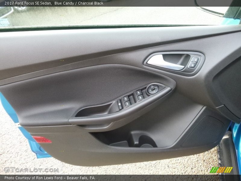 Blue Candy / Charcoal Black 2017 Ford Focus SE Sedan