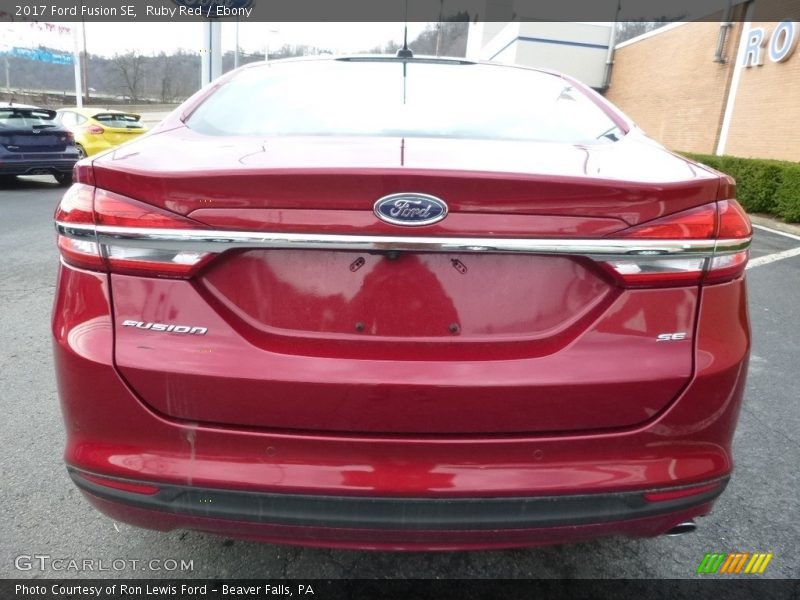 Ruby Red / Ebony 2017 Ford Fusion SE