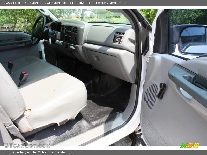 Oxford White / Medium Flint 2003 Ford F350 Super Duty XL SuperCab 4x4 Dually