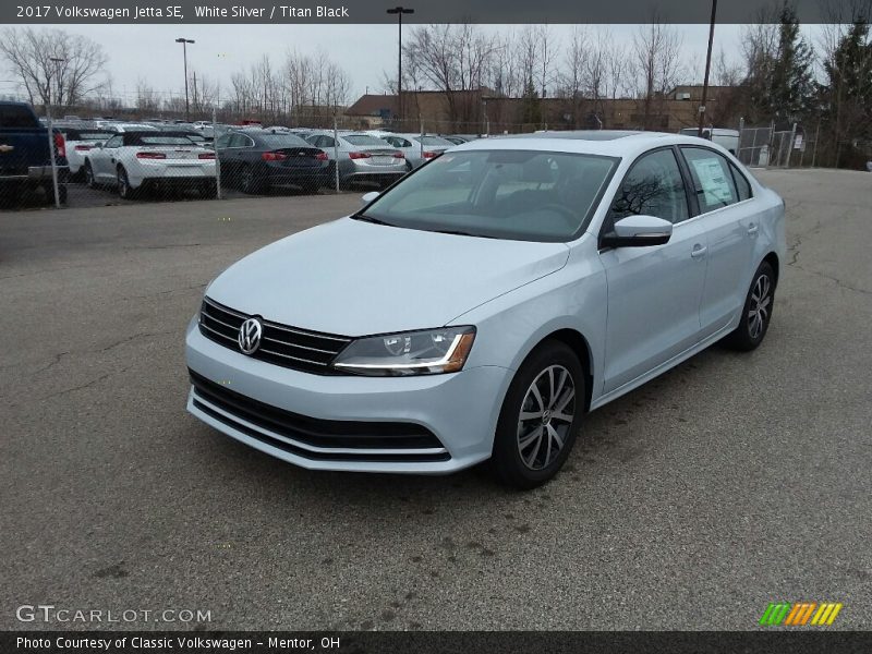 Front 3/4 View of 2017 Jetta SE
