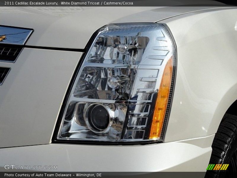 White Diamond Tricoat / Cashmere/Cocoa 2011 Cadillac Escalade Luxury