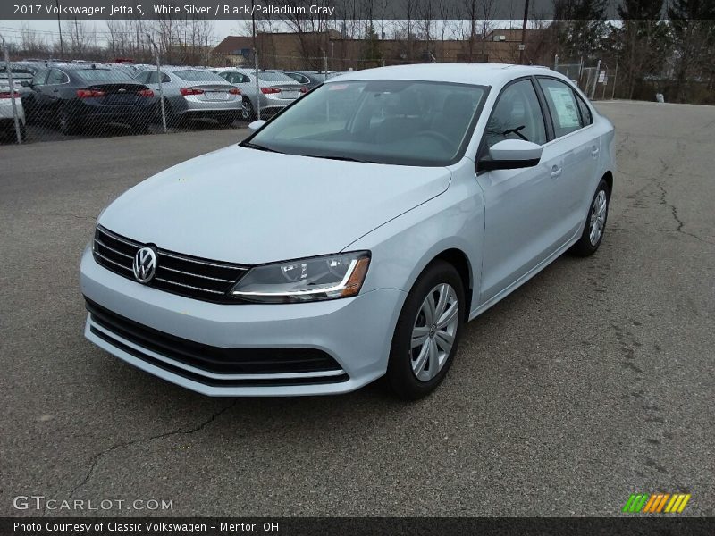Front 3/4 View of 2017 Jetta S