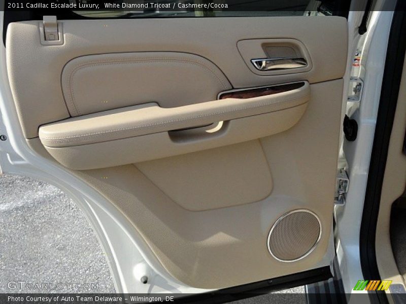 White Diamond Tricoat / Cashmere/Cocoa 2011 Cadillac Escalade Luxury