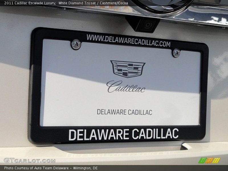 White Diamond Tricoat / Cashmere/Cocoa 2011 Cadillac Escalade Luxury