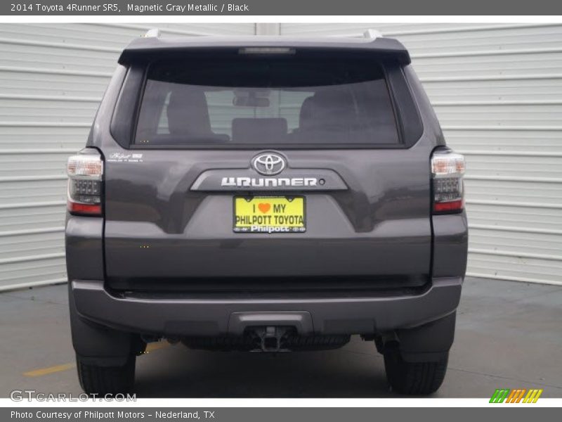 Magnetic Gray Metallic / Black 2014 Toyota 4Runner SR5