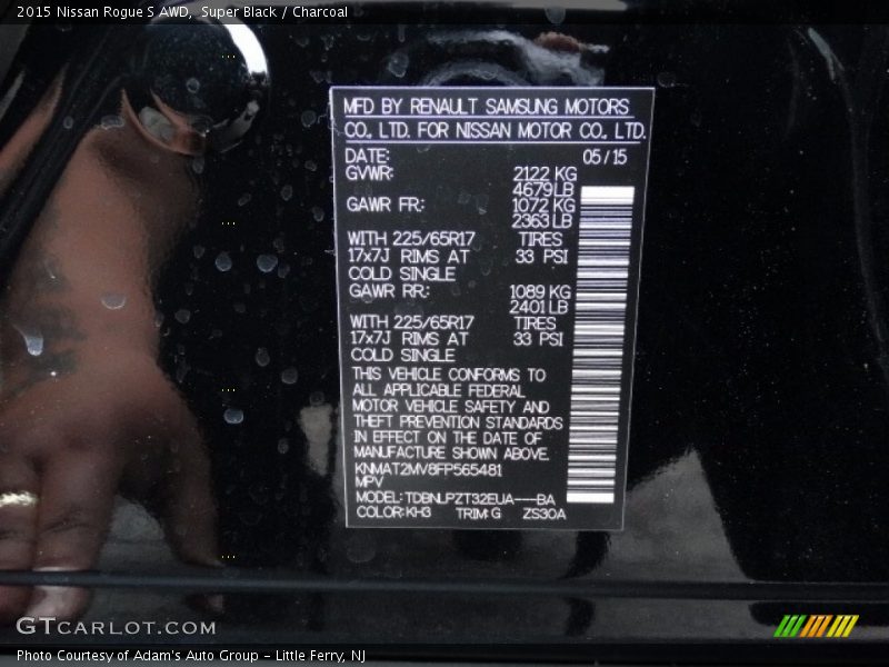 Super Black / Charcoal 2015 Nissan Rogue S AWD
