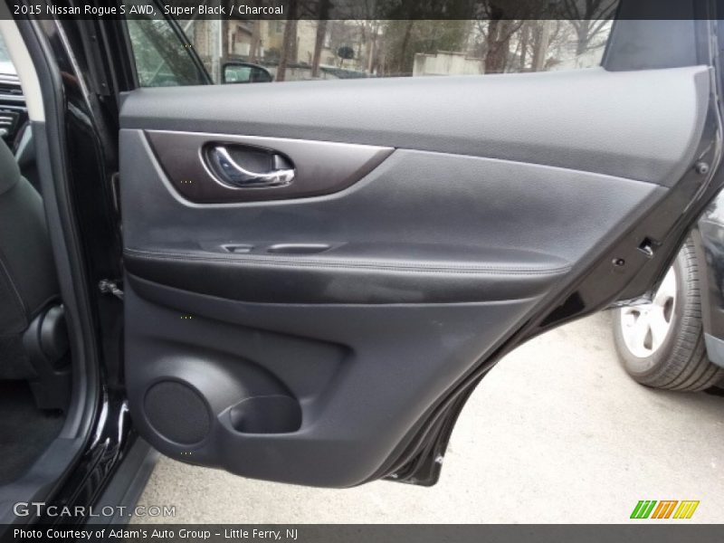 Super Black / Charcoal 2015 Nissan Rogue S AWD