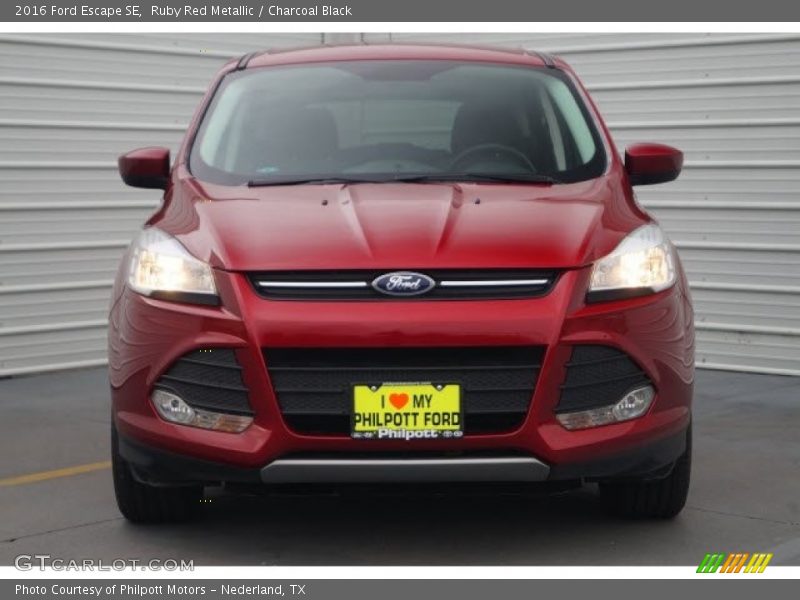 Ruby Red Metallic / Charcoal Black 2016 Ford Escape SE
