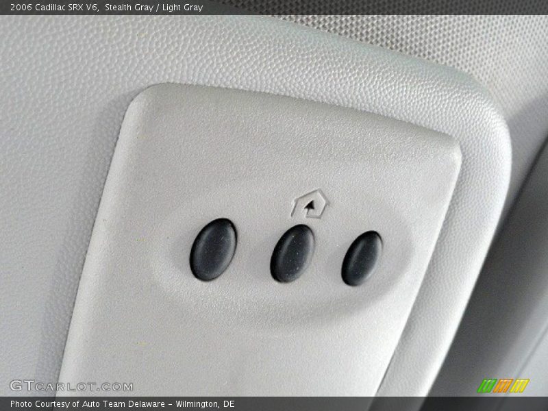 Stealth Gray / Light Gray 2006 Cadillac SRX V6