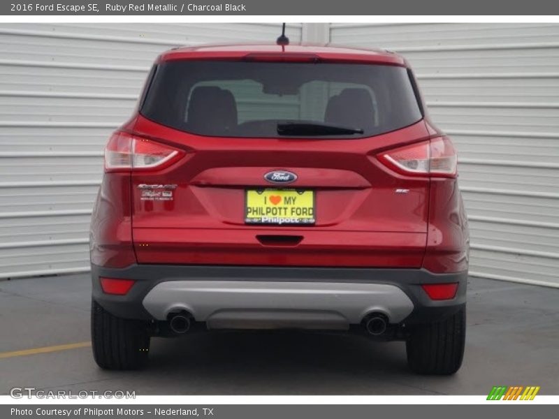 Ruby Red Metallic / Charcoal Black 2016 Ford Escape SE
