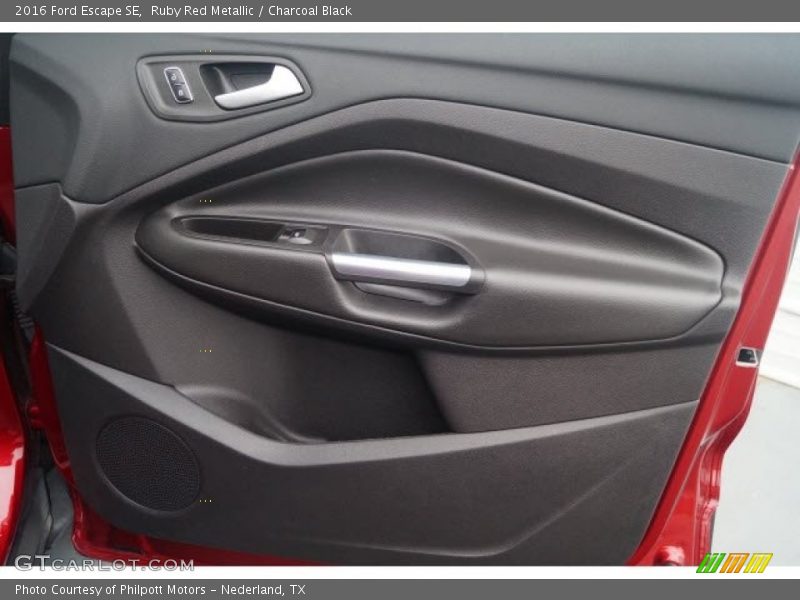 Ruby Red Metallic / Charcoal Black 2016 Ford Escape SE