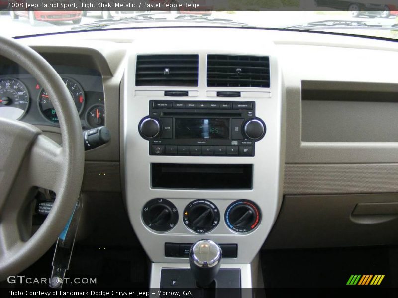 Light Khaki Metallic / Pastel Pebble Beige 2008 Jeep Patriot Sport