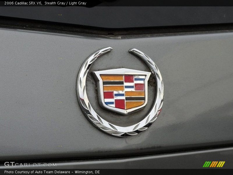 Stealth Gray / Light Gray 2006 Cadillac SRX V6
