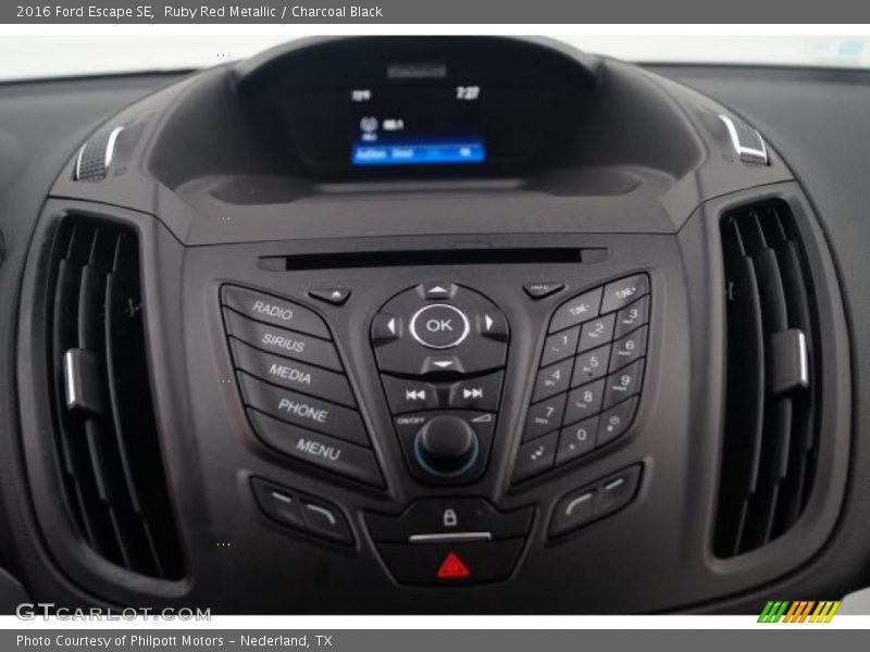 Ruby Red Metallic / Charcoal Black 2016 Ford Escape SE